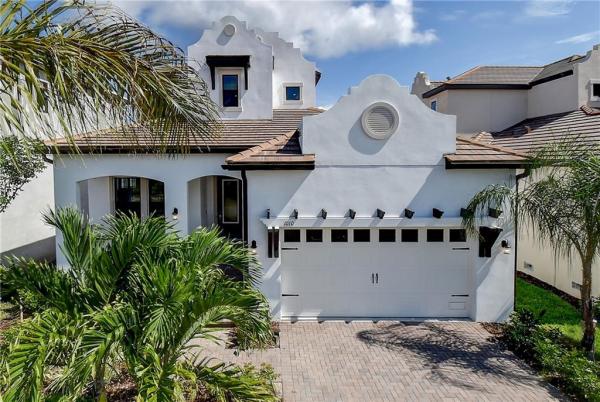 SOUTHSHORE YACHT CLUB