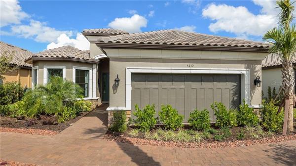 BELLACINA BY CASEY KEY