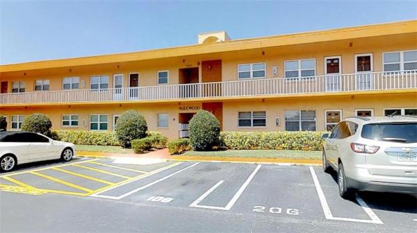 PARKWOOD APTS CONDOS