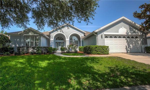 COUNTRY CLUB OF MOUNT DORA