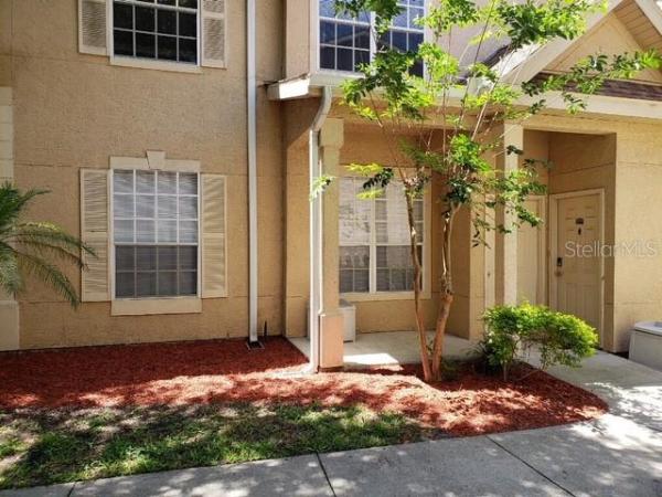 CRESCENT PLACE AT LAKE LOTUS CONDO