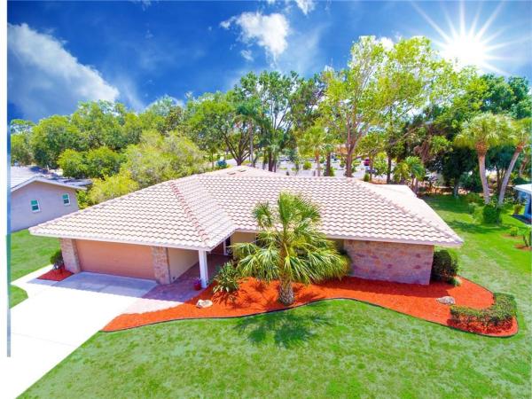 FRST LAKES COUNTRY CLUB ESTATES