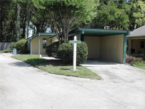 RAMBLEWOOD CONDOMINIUMS