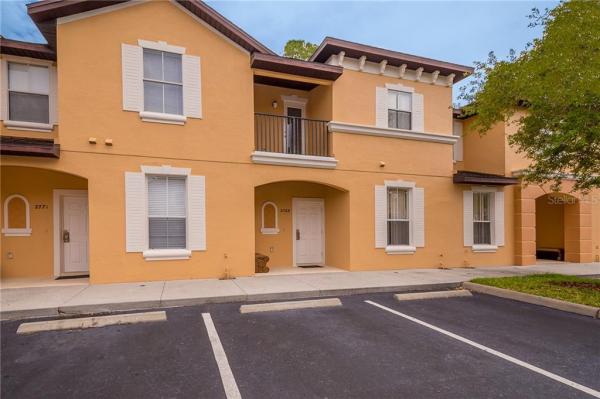 REGAL OAKS AT OLD TOWN