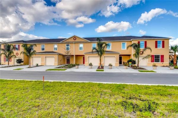 LAKE BLUFF AT TOWN CENTER EAST PHASE 2