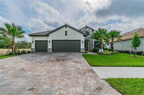 OASIS AT WEST VILLAGES