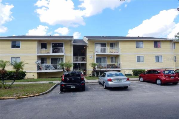 COUNTRY WALK AT ALTAMONTE SPGS A CONDO