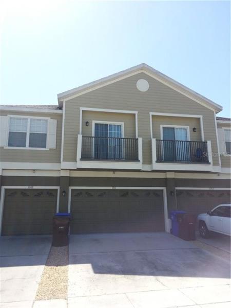 VILLAS AT ESTANCIA CONDO