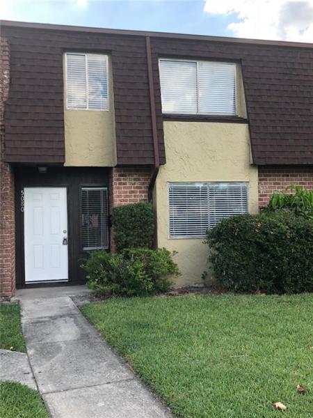 HUNTINGTON ON GREEN CONDO