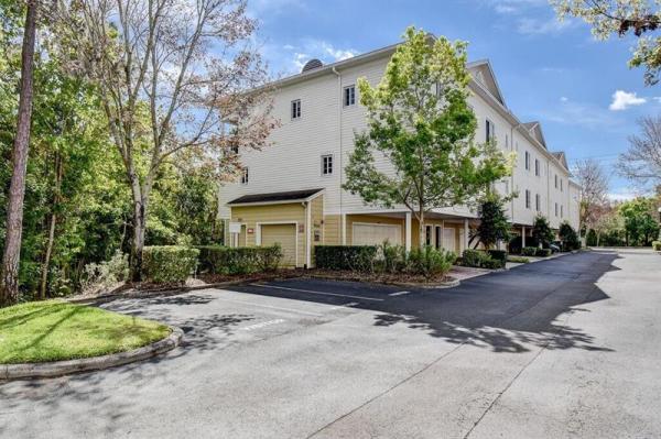 ARLINGTON PARK CONDO