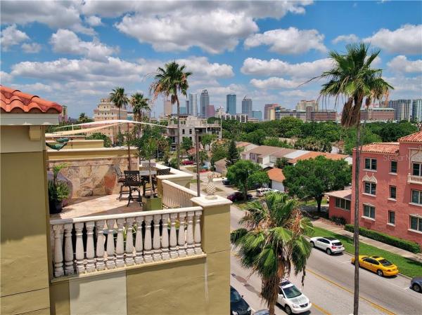 VILLA DEL MARE TWNHMS