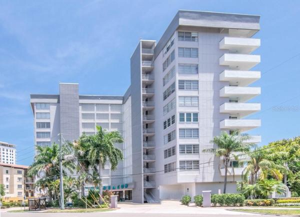 BEACON ON 3RD ST THE