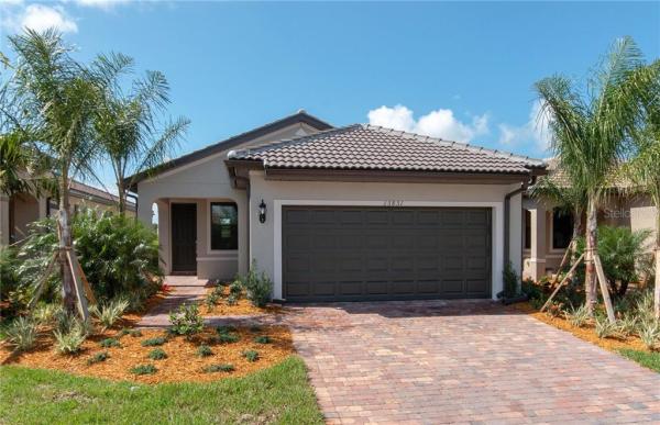 ISLANDWALK AT THE WEST VILLAGES