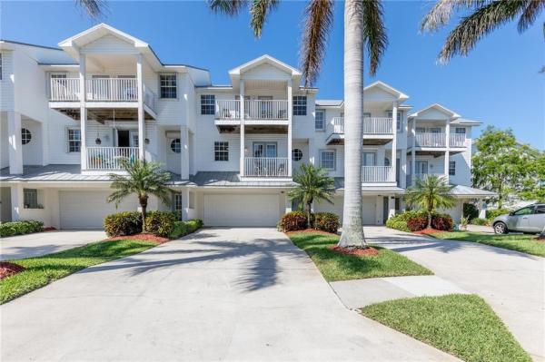 TIDES VILLAGE - CONCOURSE