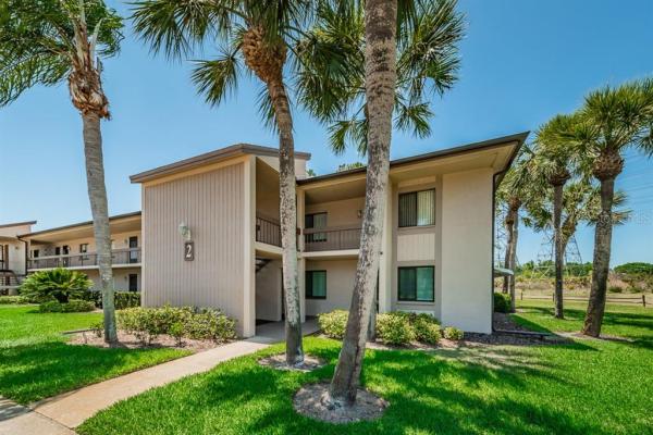 EAST LAKE WOODLANDS CONDO