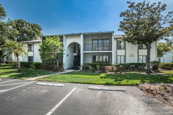 PINE RIDGE AT LAKE TARPON VILLAGE