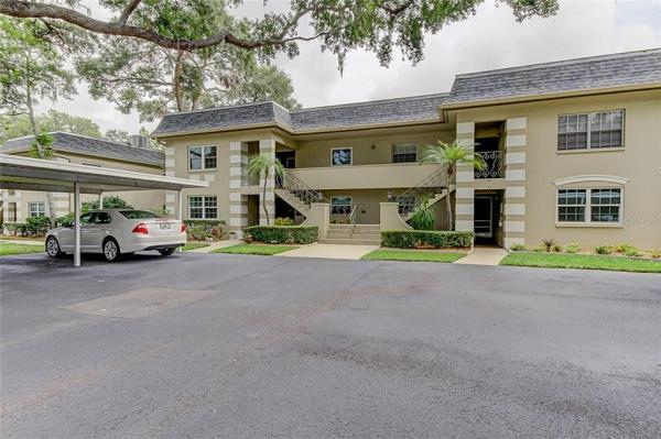 EAST BAY COUNTRY CLUB CONDO APTS