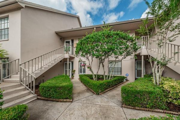 WESTCHESTER LAKE CONDO