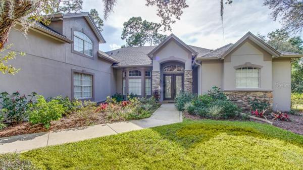 ESTATES ON LAKE MILLS