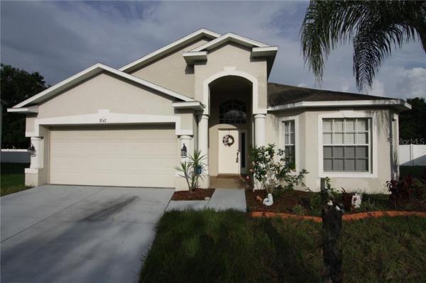 CARRIAGE POINTE PH 01