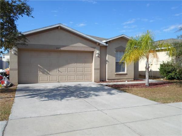 CARRIAGE POINTE PH 01