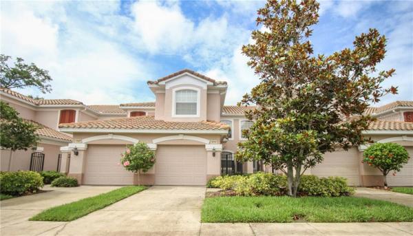 COACHMAN RESERVE CONDO