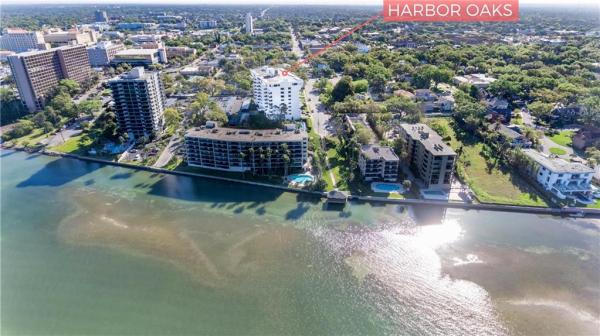 HARBOR OAKS PLACE CONDO