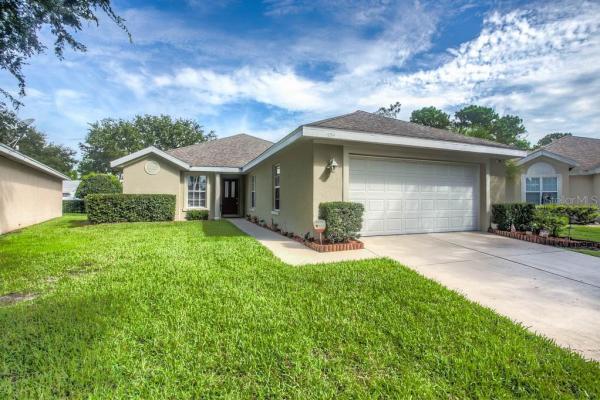 COUNTRY CLUB OF MOUNT DORA