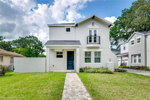 THE COURTYARD AT MURIEL STREET