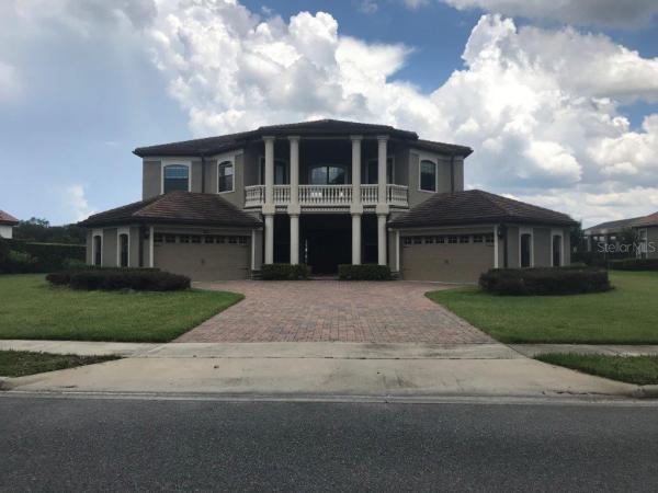 HEATHROW COUNTRY ESTATE