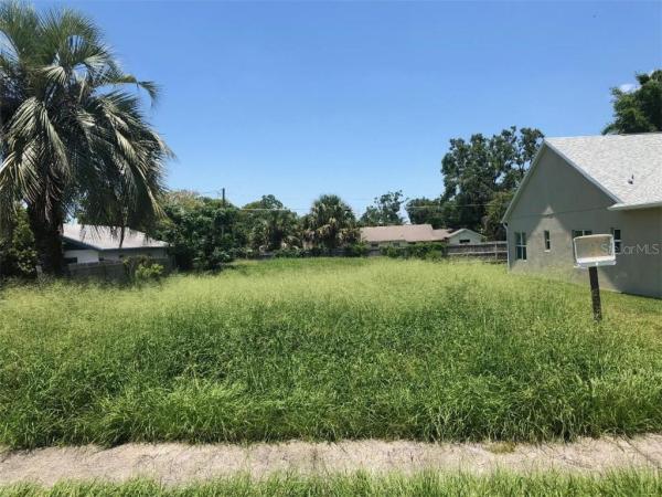 KAROLINA ON KILLARNEY