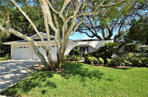 CLUBHOUSE ESTATES OF COUNTRYSIDE