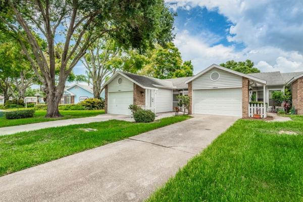 VILLAS OF BEACON GROVES