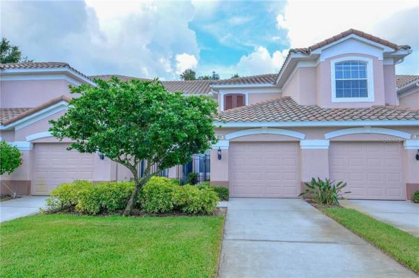 COACHMAN RESERVE CONDO