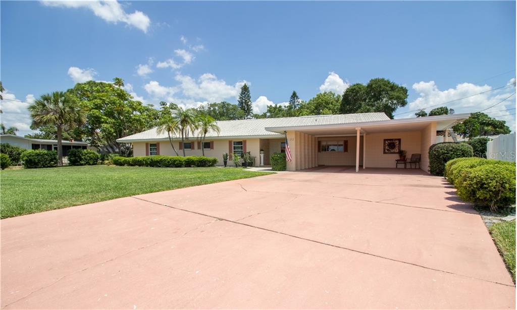 MAXIMO MOORINGS - фото