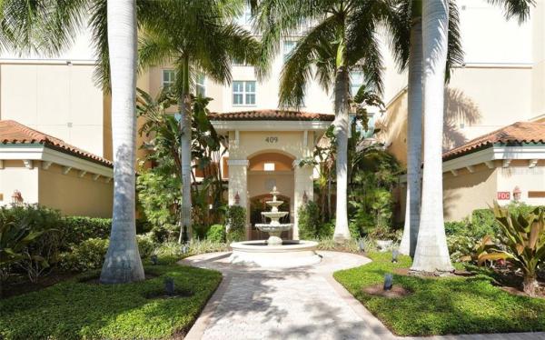 MERIDIAN AT THE OAKS PRESERVE