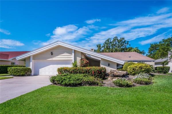 COUNTRY CLUB OF SARASOTA THE