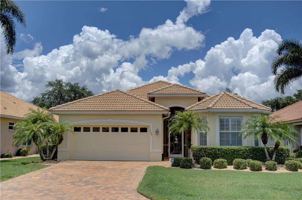 PELICAN POINTE GOLF & COUNTRY CLUB - фото