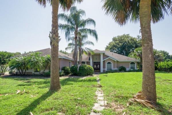 CRESCENT LAKE ESTATES