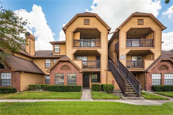 LAKEWOOD PARK A CONDO