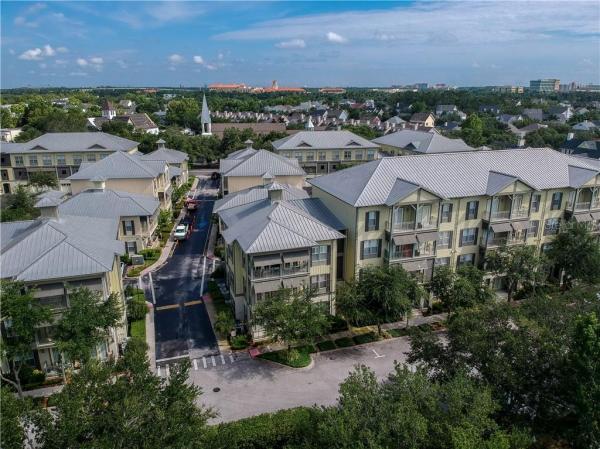 CARLYLE RESIDENCES CELEB