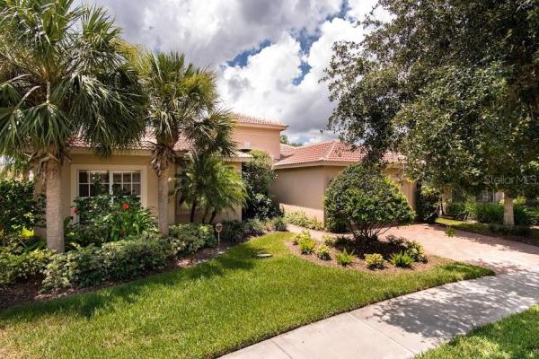 VALENCIA LAKES PH 01