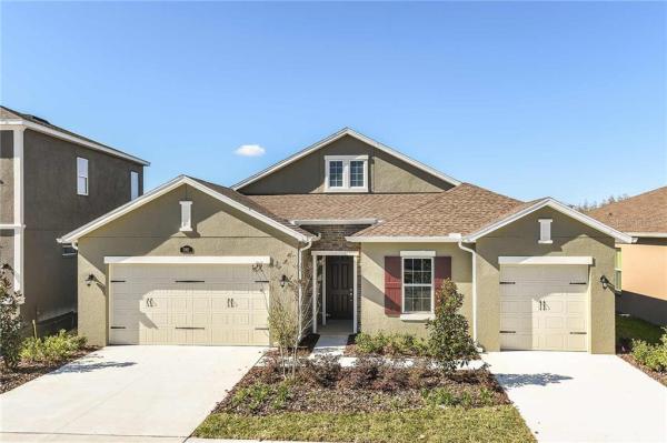 THE PROMENADE AT LAKE PARK