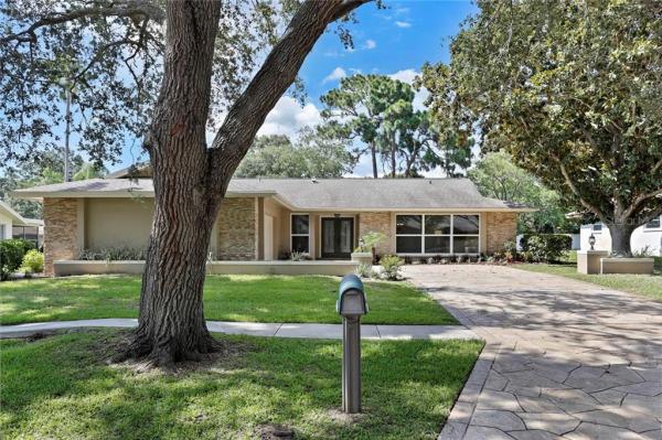 CLUBHOUSE ESTATES OF COUNTRYSIDE