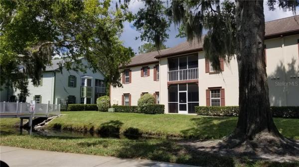 COUNTRY LAKES I CONDO