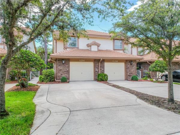 LAUREL OAKS AT EAST LAKE