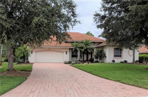 FAIRWAY LAKES AT RIVERWOOD