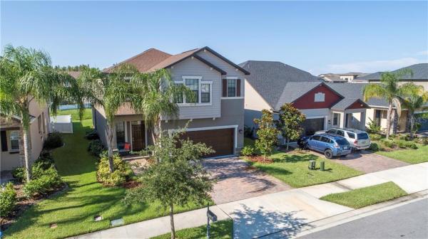 VILLAGES/TRINITY LAKES