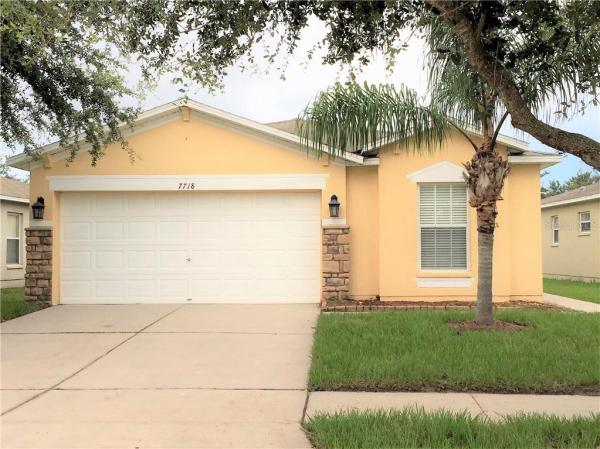 CARRIAGE POINTE PH 01