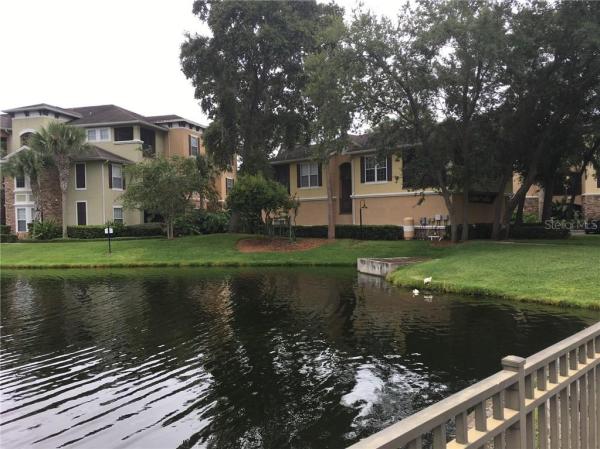 COURTNEY PALMS CONDO